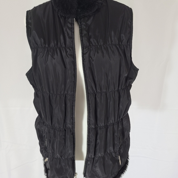 Chicos Fur Lined Vest. Size 1. - Picture 4 of 4